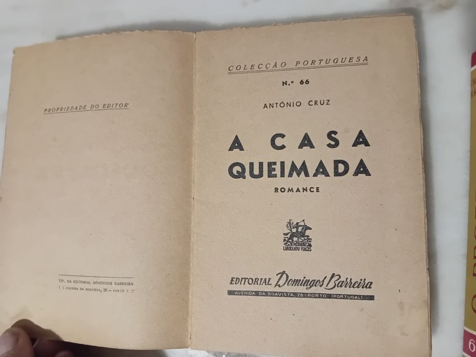 Conjunto de 2 Livros de Romance Antigos