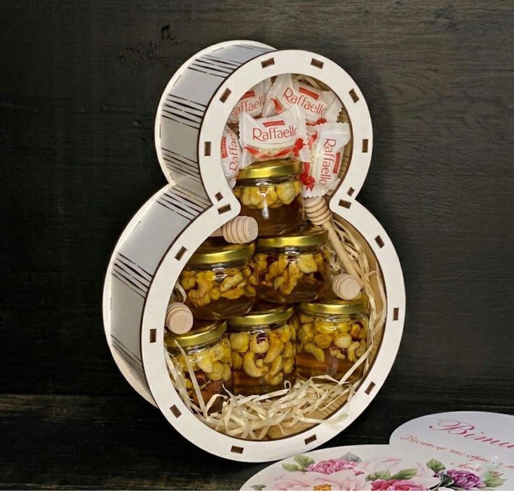 Подарунок  , мед з горішками