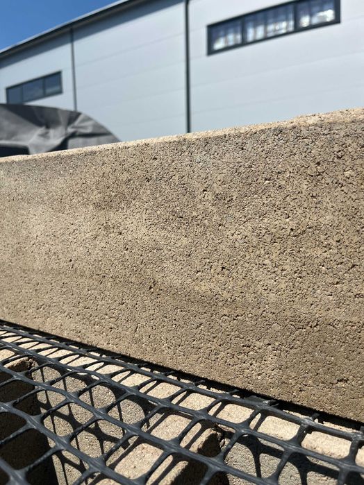 Bloczki Ogrodzeniowe Fronton Piaskowiec Beżowy 60x20x18 w cenie 15 zł