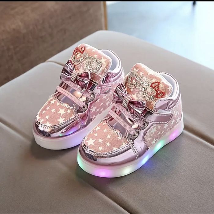 Кросівки дитячі світятьс, хайтопи для дівчинки 29 розмір 17,5 см