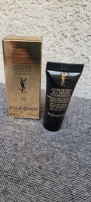 Yves Saint Laurent podkład do twarzy 5 ml