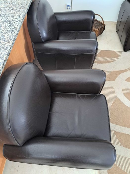 Sofá cama e 2 individuais, em pele sintética, vintage