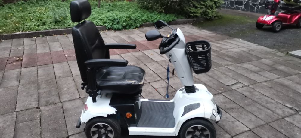 Електро скутер для людей з обмеженими можливостями Vermeiren Carpo 4