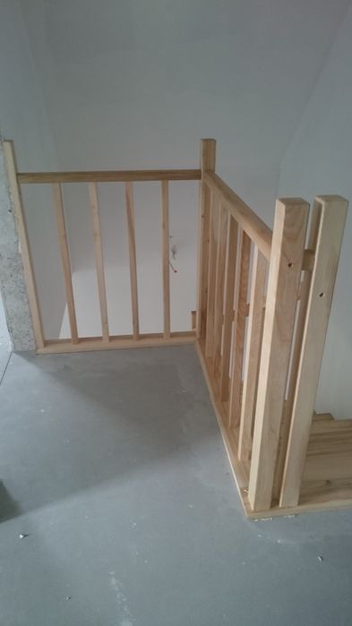 Deski dębowe stopnie parapety  , klejone ,suche  8-10%  czyszczone 100