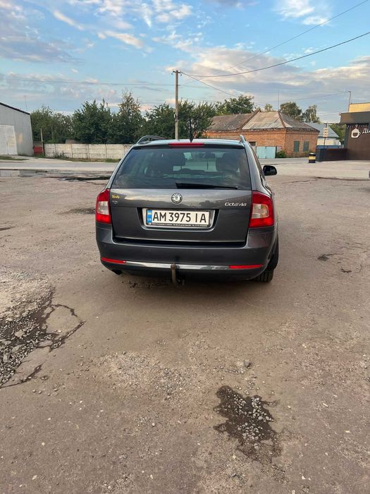 Skoda Octavia 2010 VIN TMBHT61Z1B2088008 фото оголошення 5 з 24