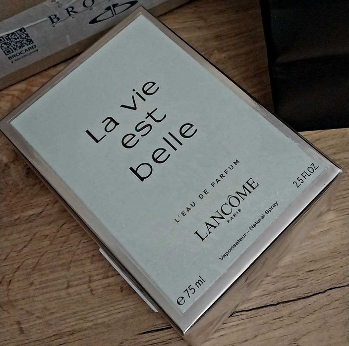 Женские духи Lancome La Vie est Belle