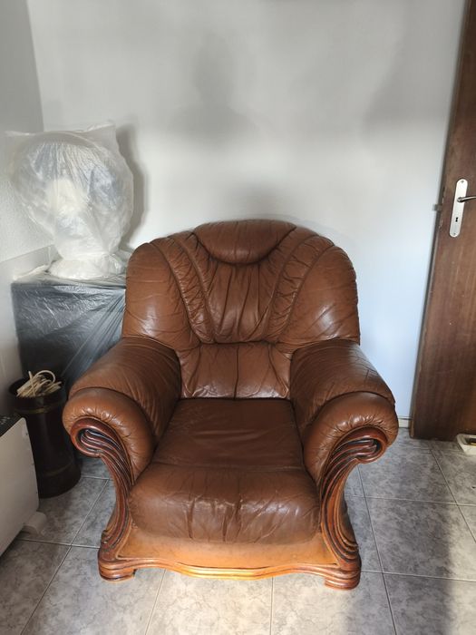 1 sofá e 2 poltronas