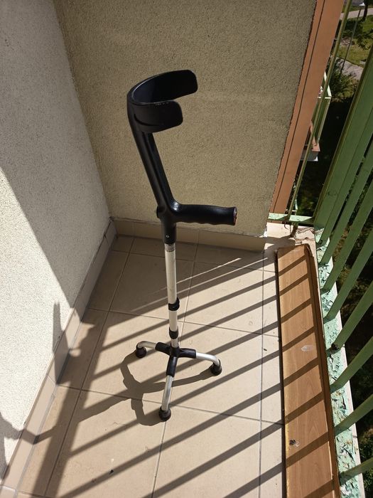 Trójnóg z uchwytem Kuli kula
