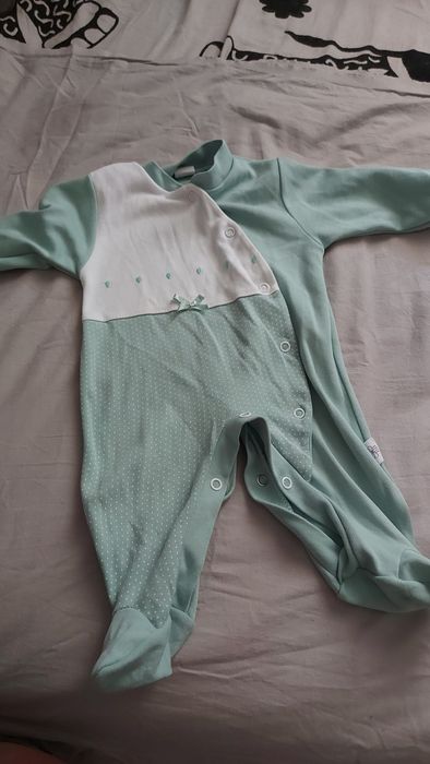 Roupinhas bebé em bom estado