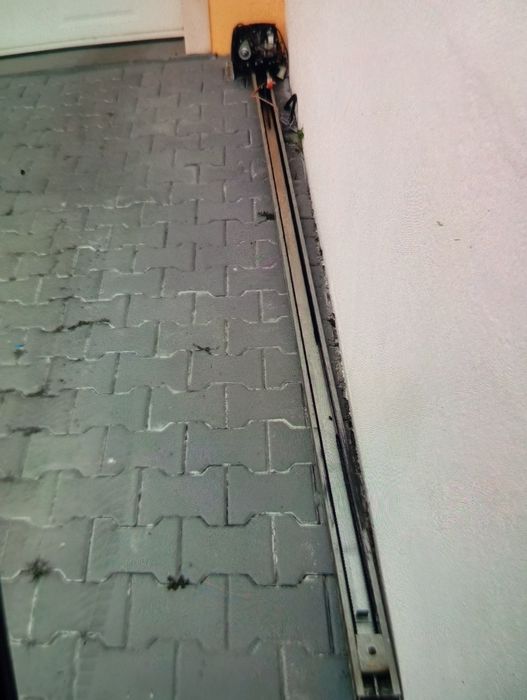 Quiti motor de garagem