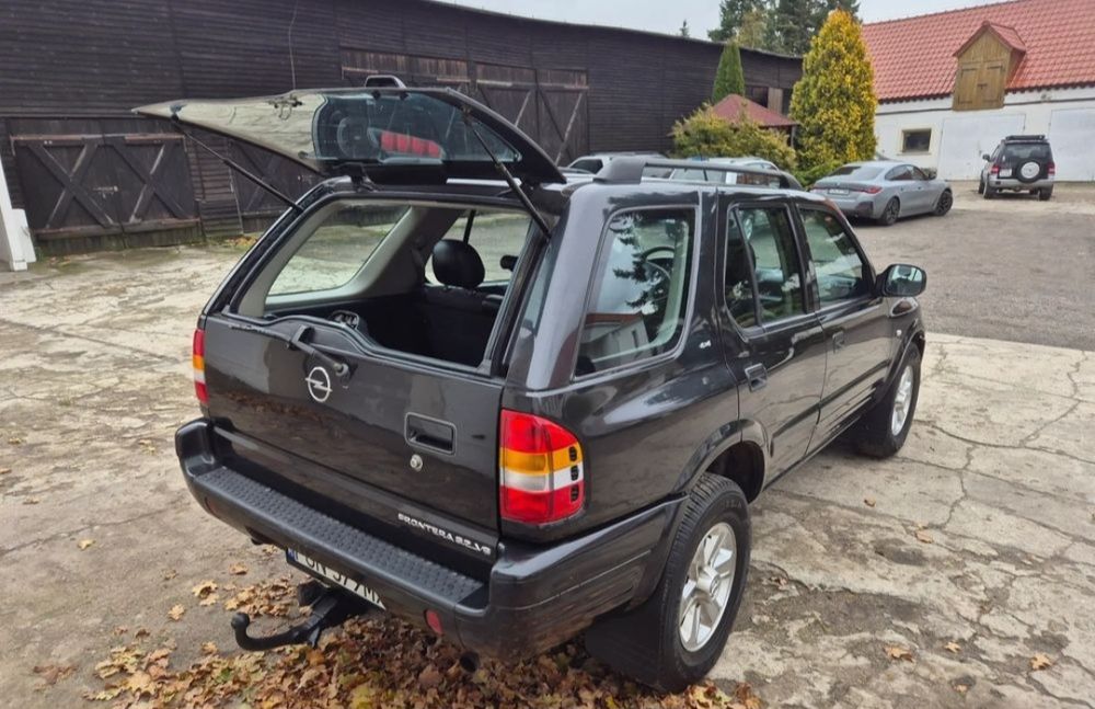 Продам свій автомобіль доглянутий обслужений opel frontera