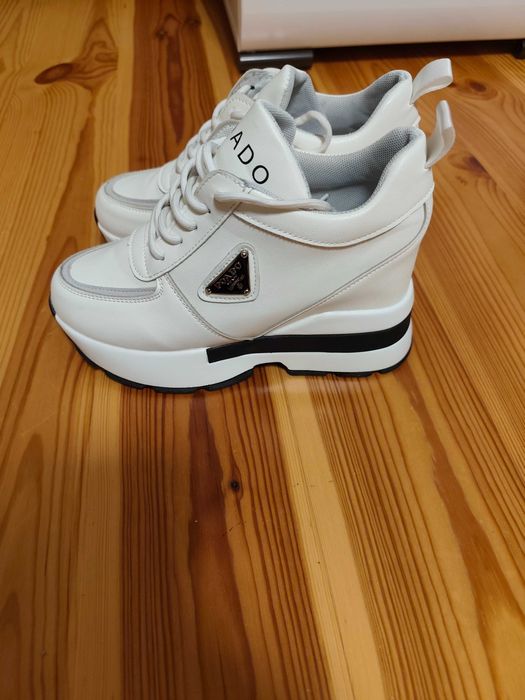 Кросівки на платформі