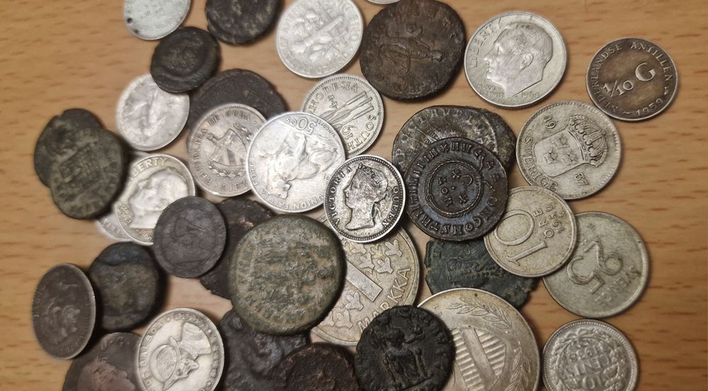 Lote de moedas: prata, romanas e gregas