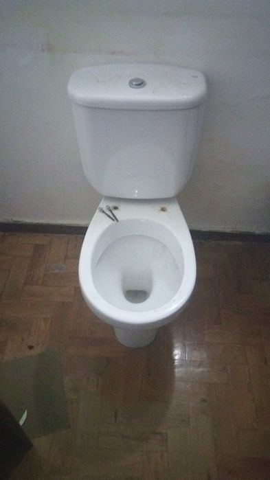 Sanitários de casa de banho Roca