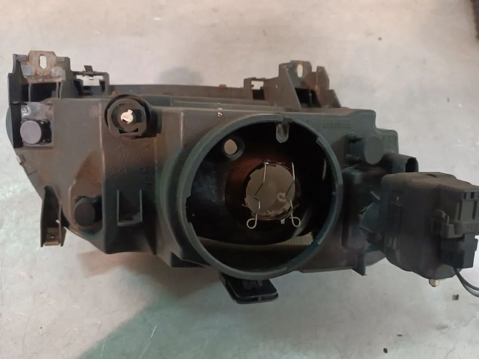 ÓTICA / FAROL RENAULT SCENIC / MEGANE 96-98 - ESQUERDO / DIREITO