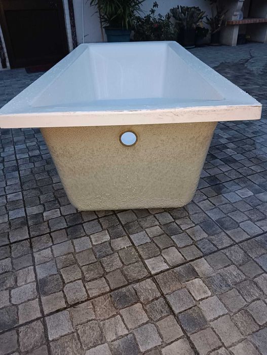 Vendo banheira 170cm x 75cm em muito bom estado