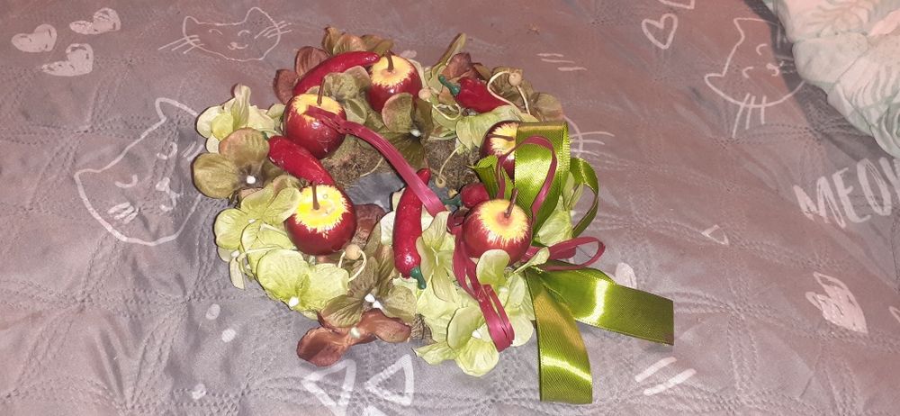 Jesienny stroik jabłka i papryczki