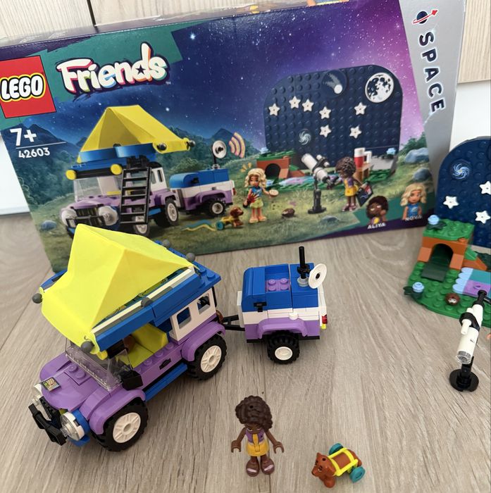 Конструктор LEGO Friends Автомобіль для кемпінгу для спостереження за зірками (42603).