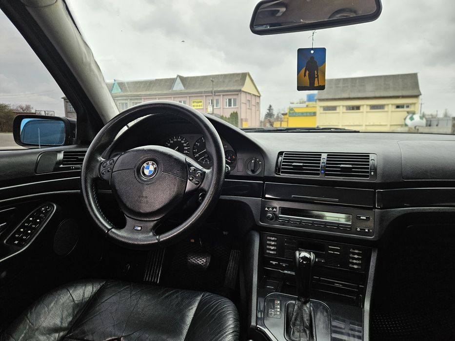 BMW e39 2000 рік