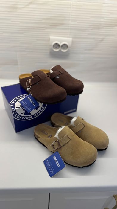 закриті спереду шльопанці дуже популярнамодель Birkenstock Boston.