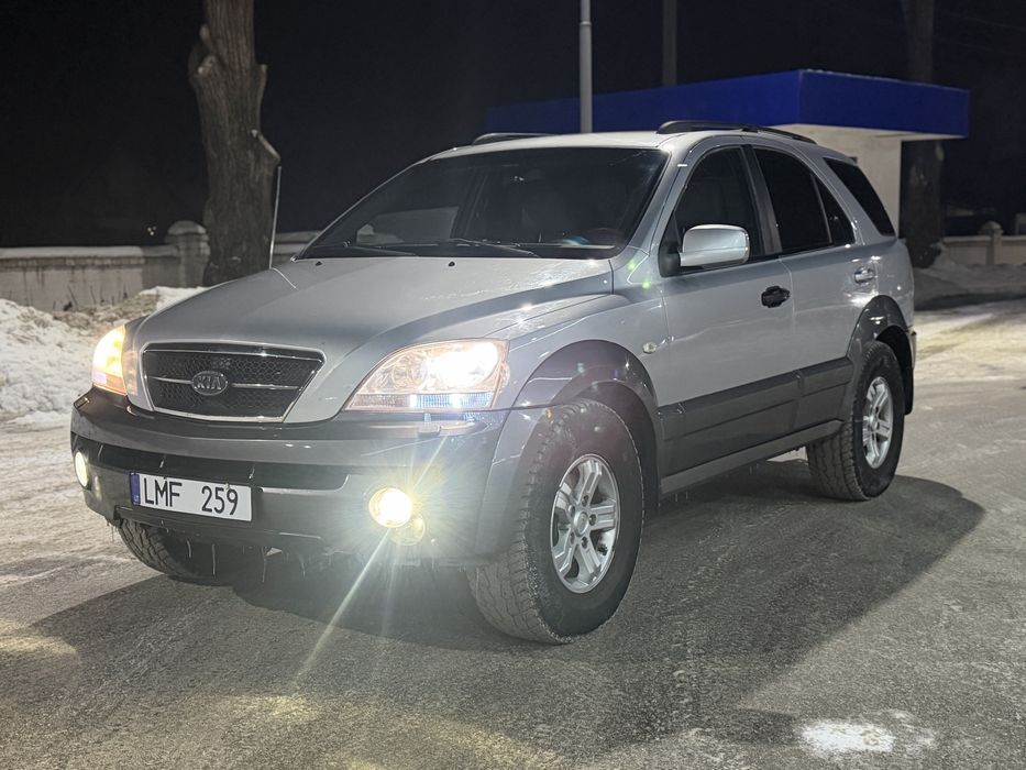 Kia Sorento 2.5 дизель АКПП полный привод рама продам или обмен