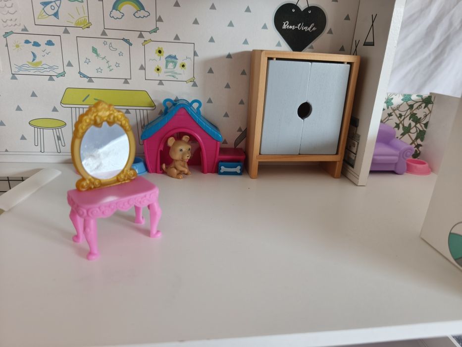Domek dla lalek dziewczynka