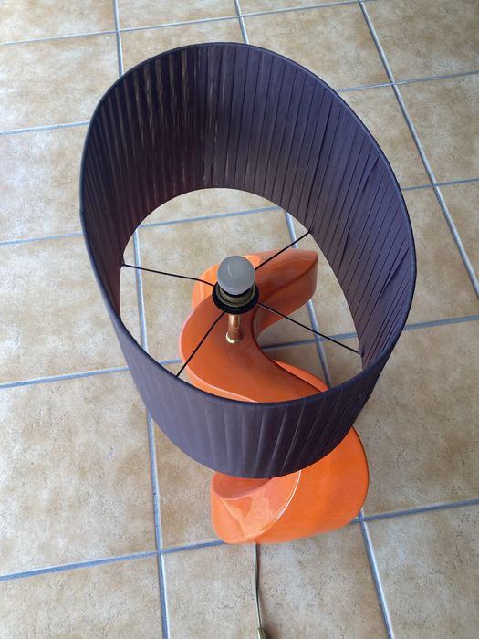 Cadeeiro grande laranja