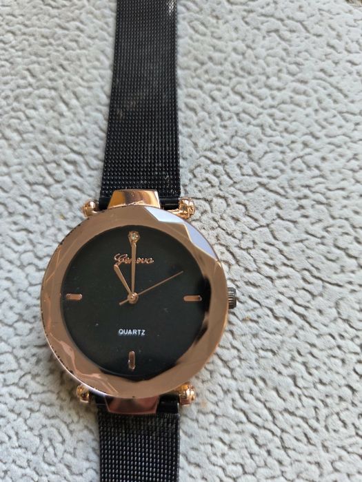 Elegancki zegarek damski czarny + rose gold minimalistyczny