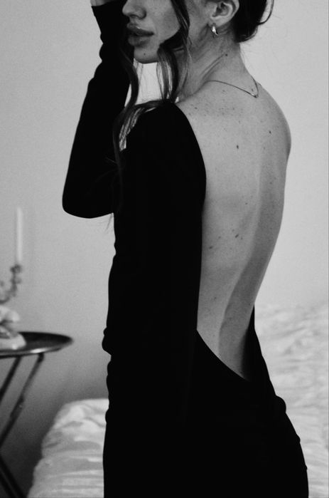 Сукня максі з відкритою спиною