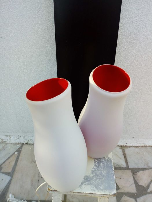 Par de candeeiros em vidro opaca para mesas de cab. Novos da IKEA