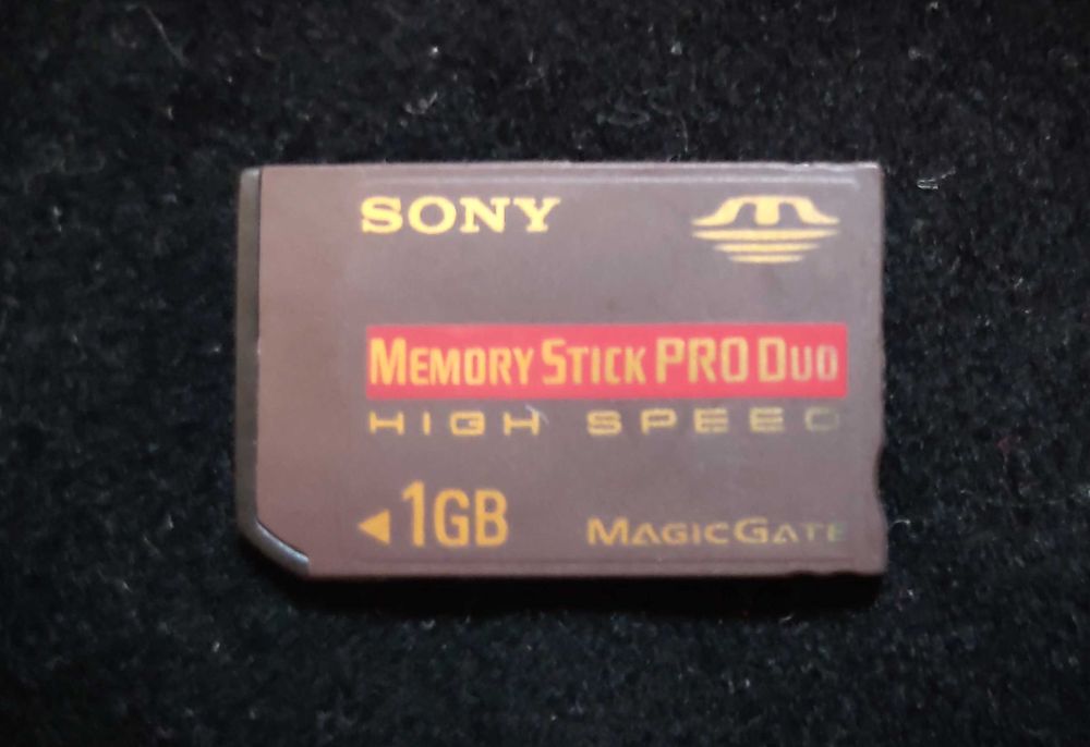 Legendarny aparat Sony DSC-N1+Memory stick Pro Duo High Speed 1Gb