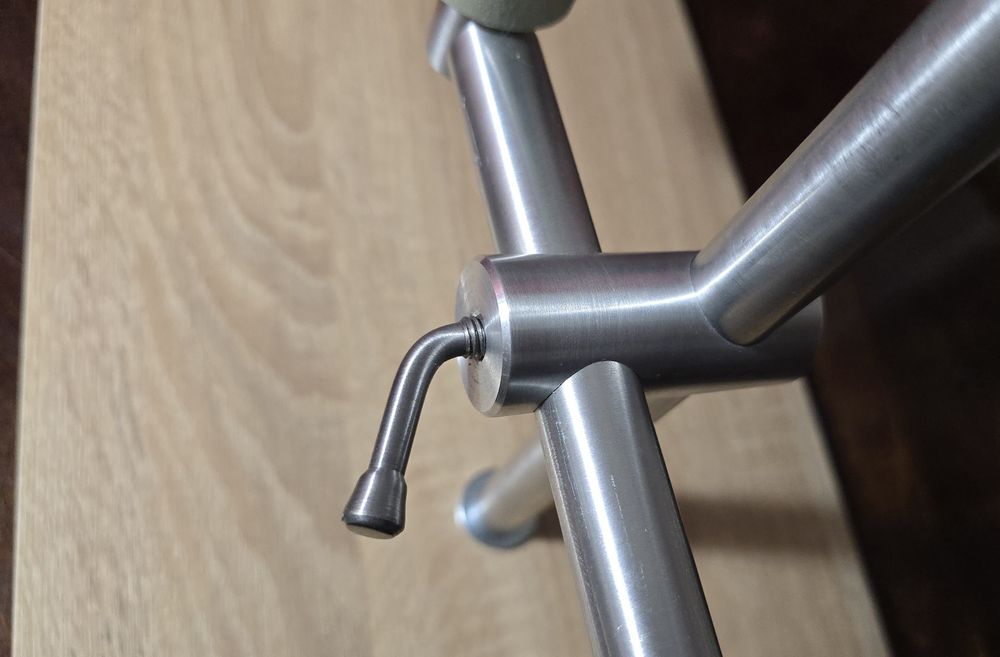 Продається мікроскоп мбс-1 на штативі універсальному з хорошою оптикою