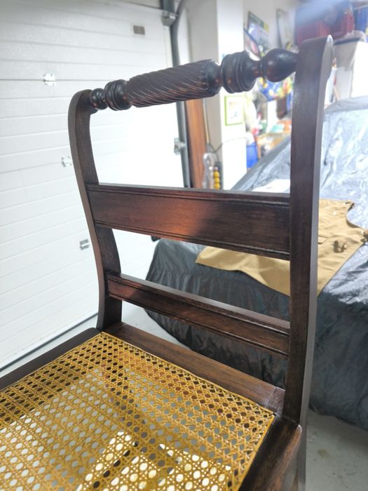 Conjunto cadeira + prateleira