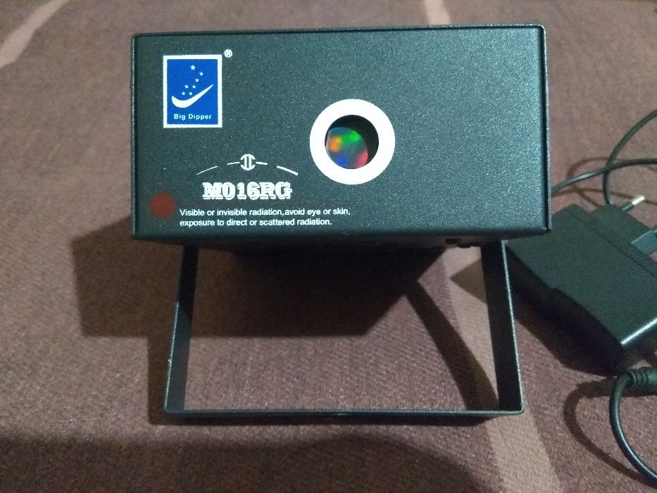 Лазер двухцветный - зеленый, красный M016RG