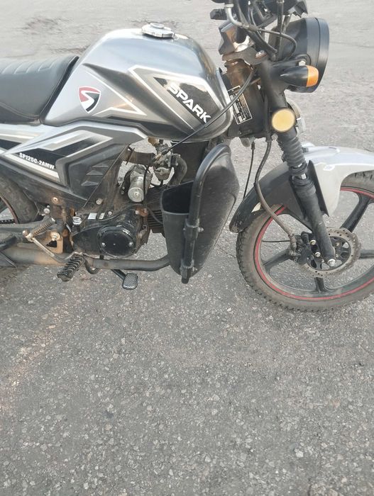 Spark 125 з документами