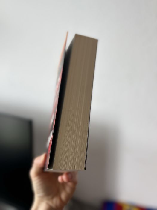 Tana French Z dala od świateł książka