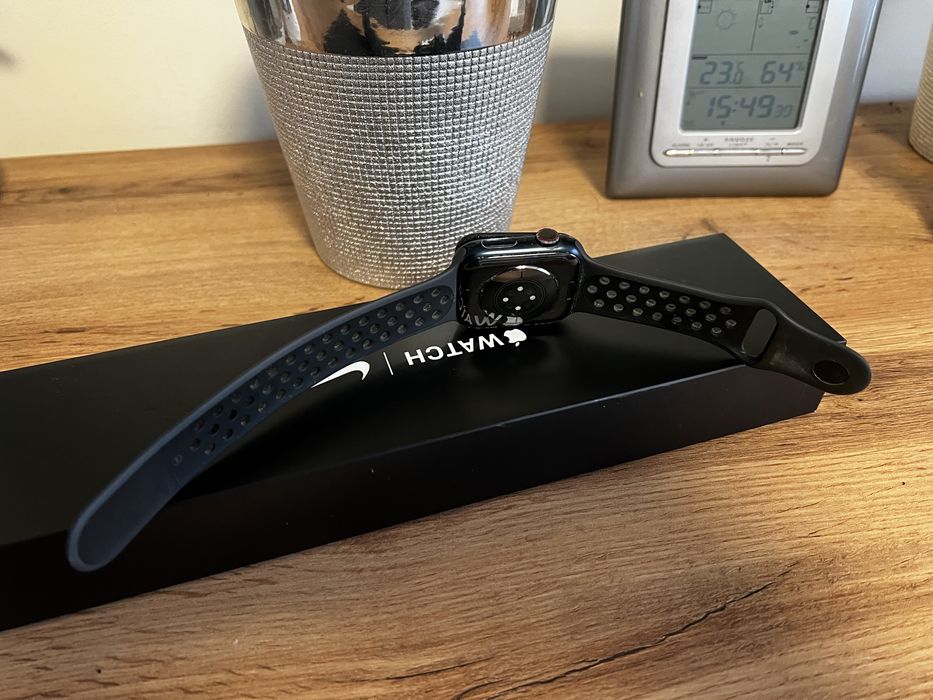 Apple iwatch 7 nike 45mm. Uszkodzony.