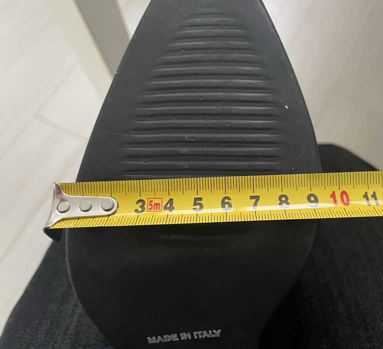 Казаки  . Ботінки . Нові .