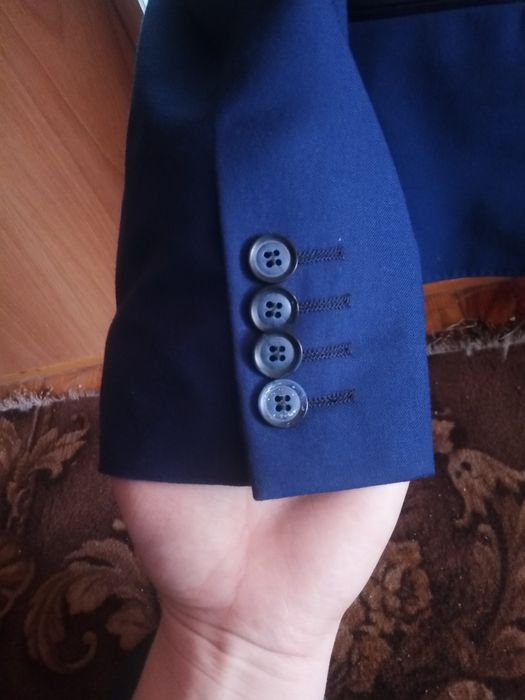 Продам костюм...