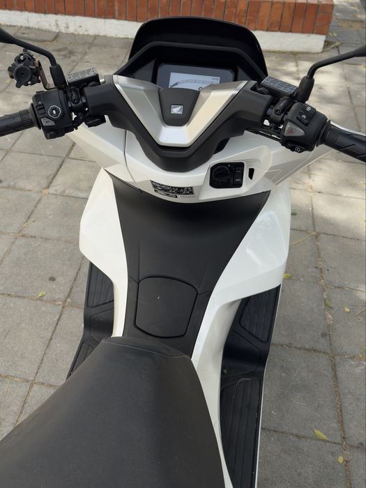 Honda PCX DX 2026
