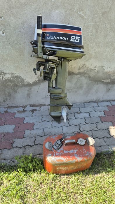 Silnik do łódki Johnson 25
