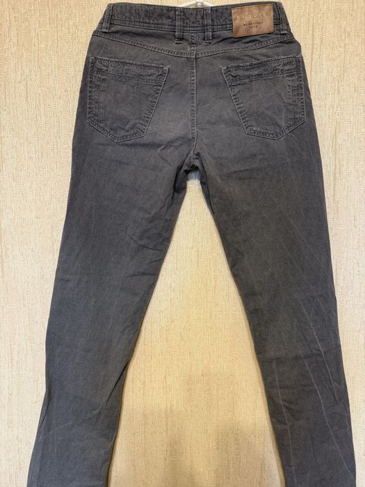 Штани Bugatti. Розмір 29-30. Стан відмінний. На літо.