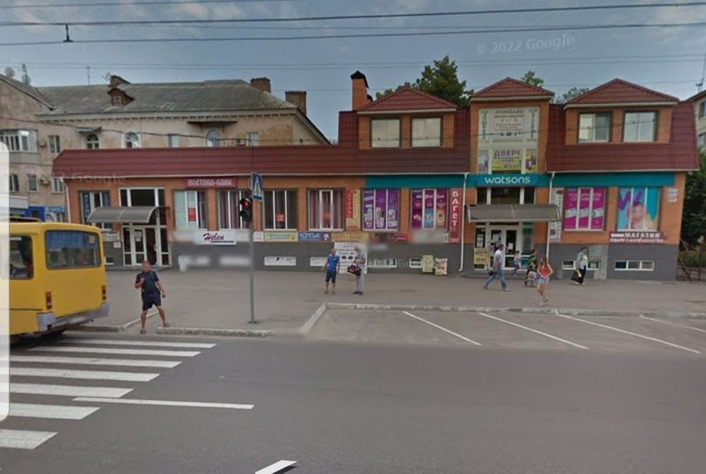 Надам в оренду приміщення в ТЦ