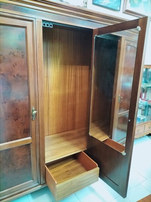 Roupeiro / Guarda Fatos