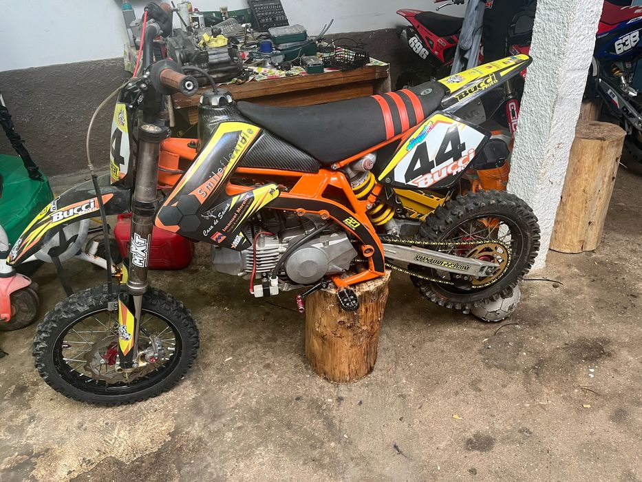Bucci com motor dyatona