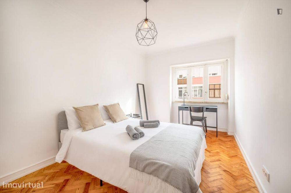 Quarto - localizado em Alameda Lisbon