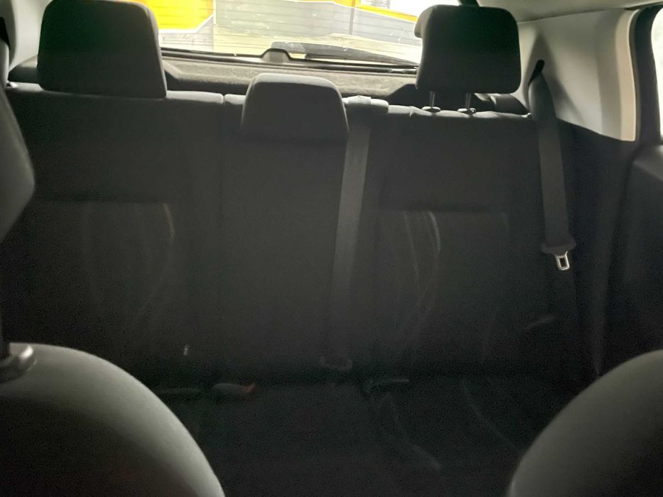 Peugeot 208 volante à direita (right hand drive)