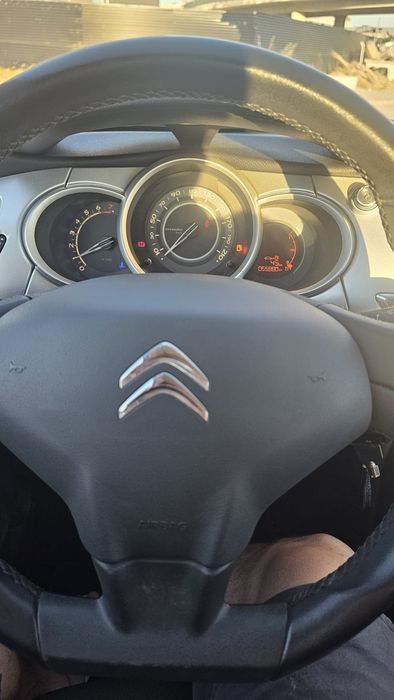 C3 muito novo 55mil kms