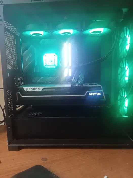 pc gaming high end - ryzen 7 7800X3D - RTX 5070 - 32GB - 2TB