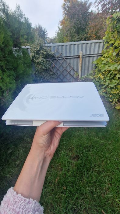 Нетбук асус Asus белый